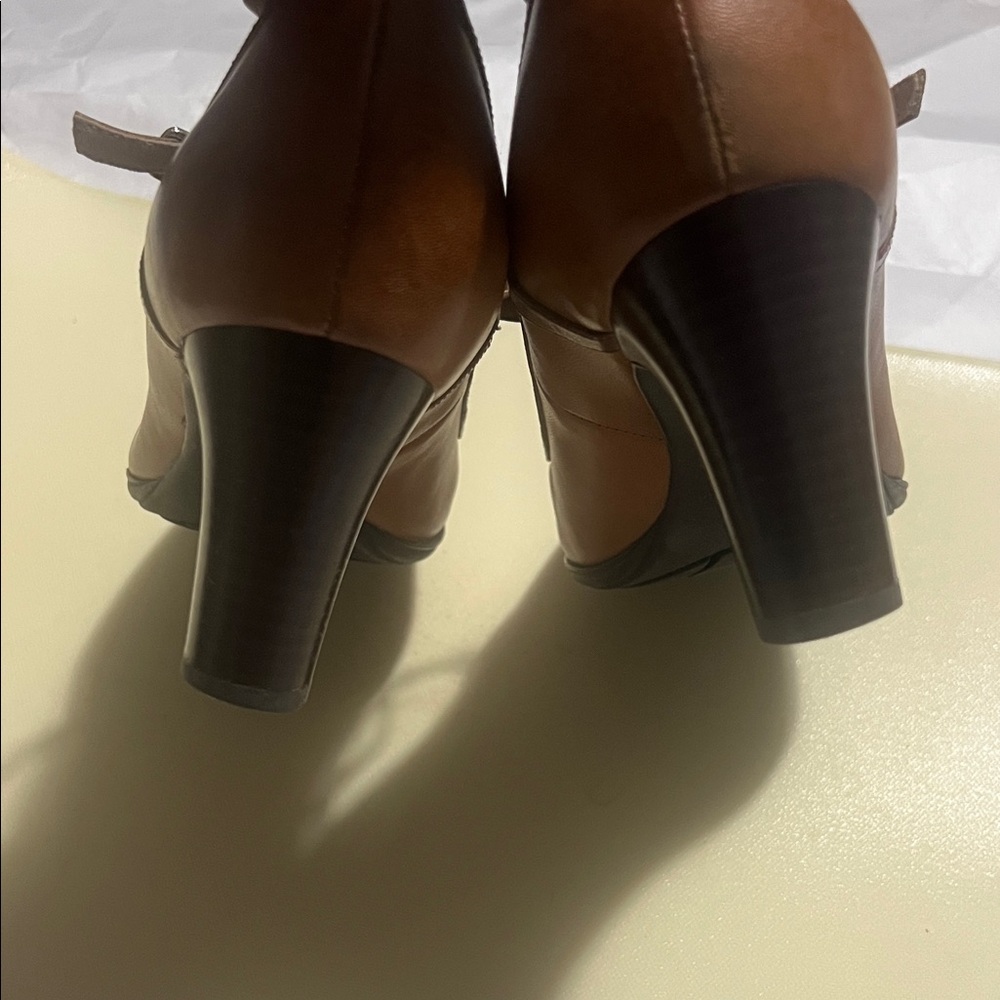 Abel Vella Braided T-Strap Block Heels Like New Condition size 7M - Picture 6 of 11